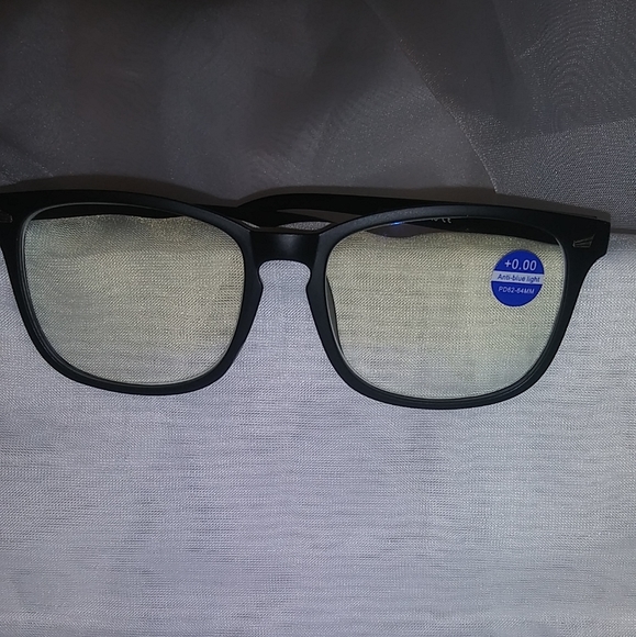 Blue Light Blocking Glasses - Picture 2 of 4
